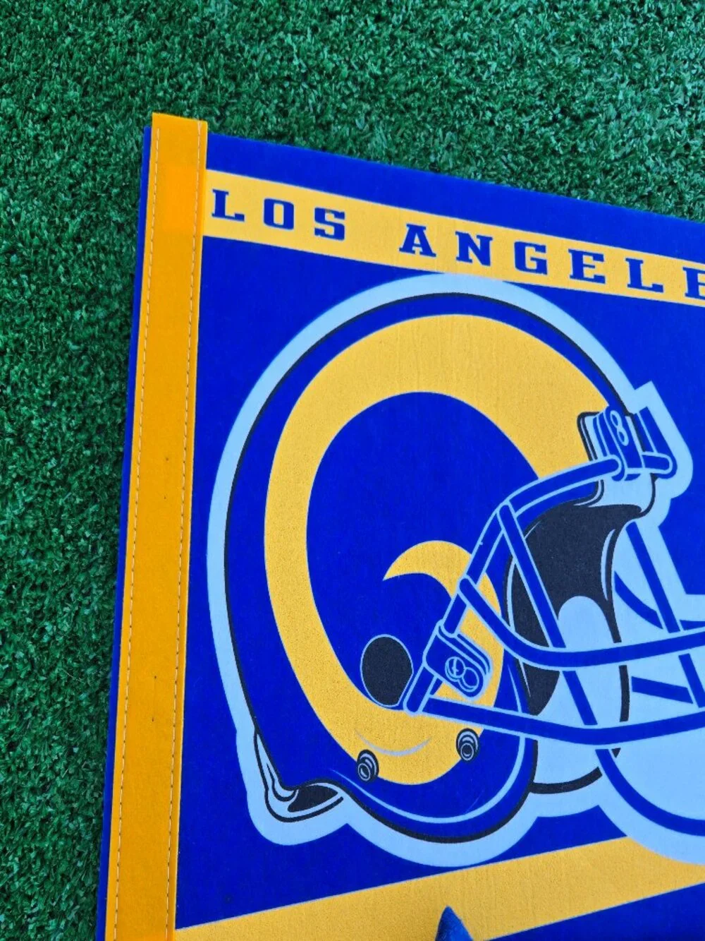 NFL Los Angeles Rams collection felt pennant and t-shirt